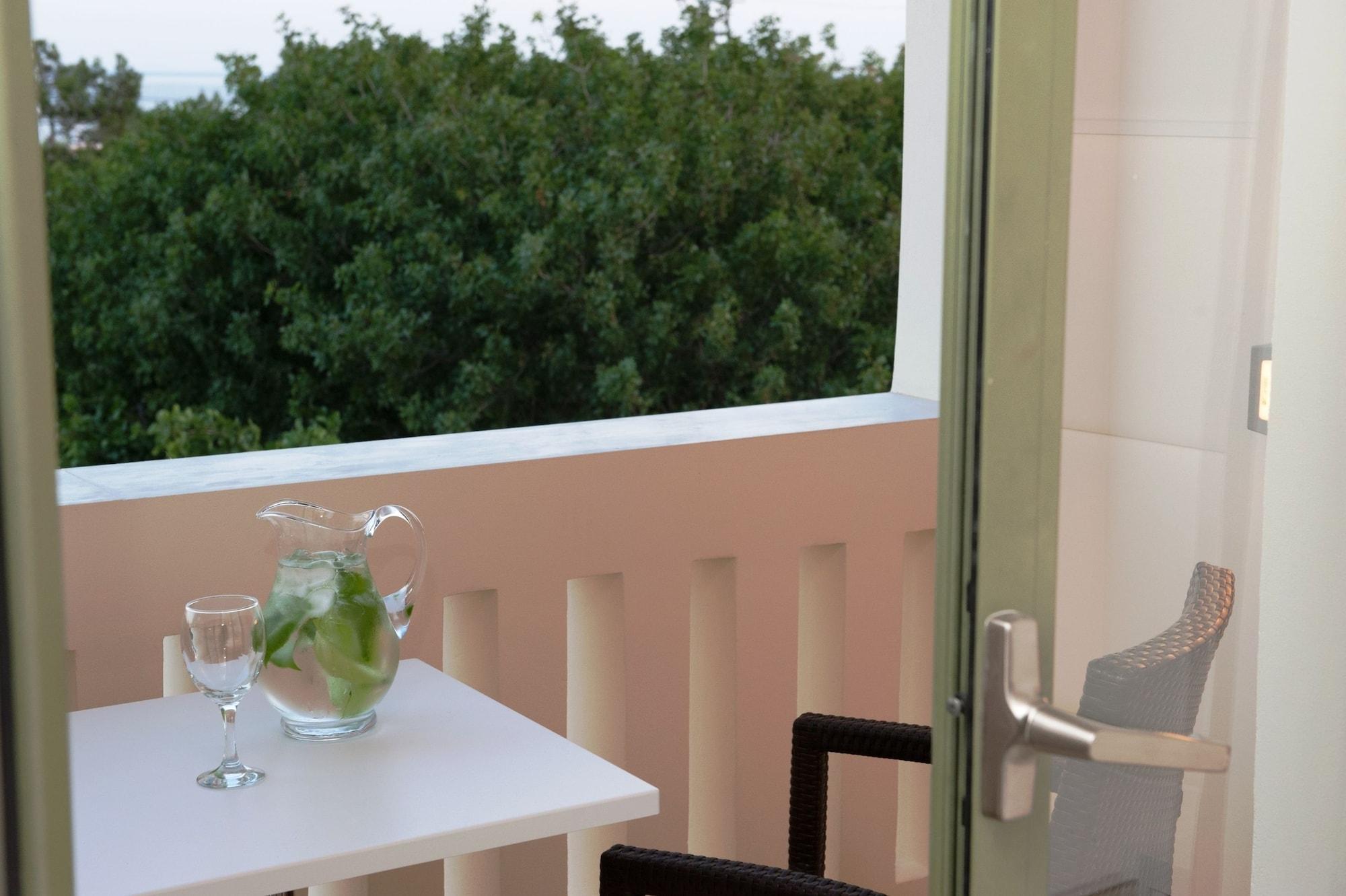 Aphrodite Samos Suites Marathókampos Eksteriør bilde