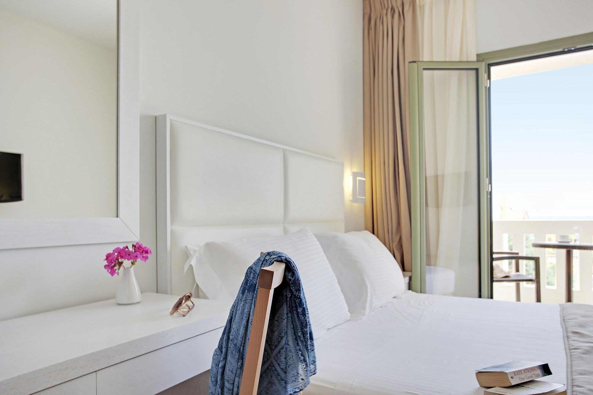 Aphrodite Samos Suites Marathókampos Eksteriør bilde