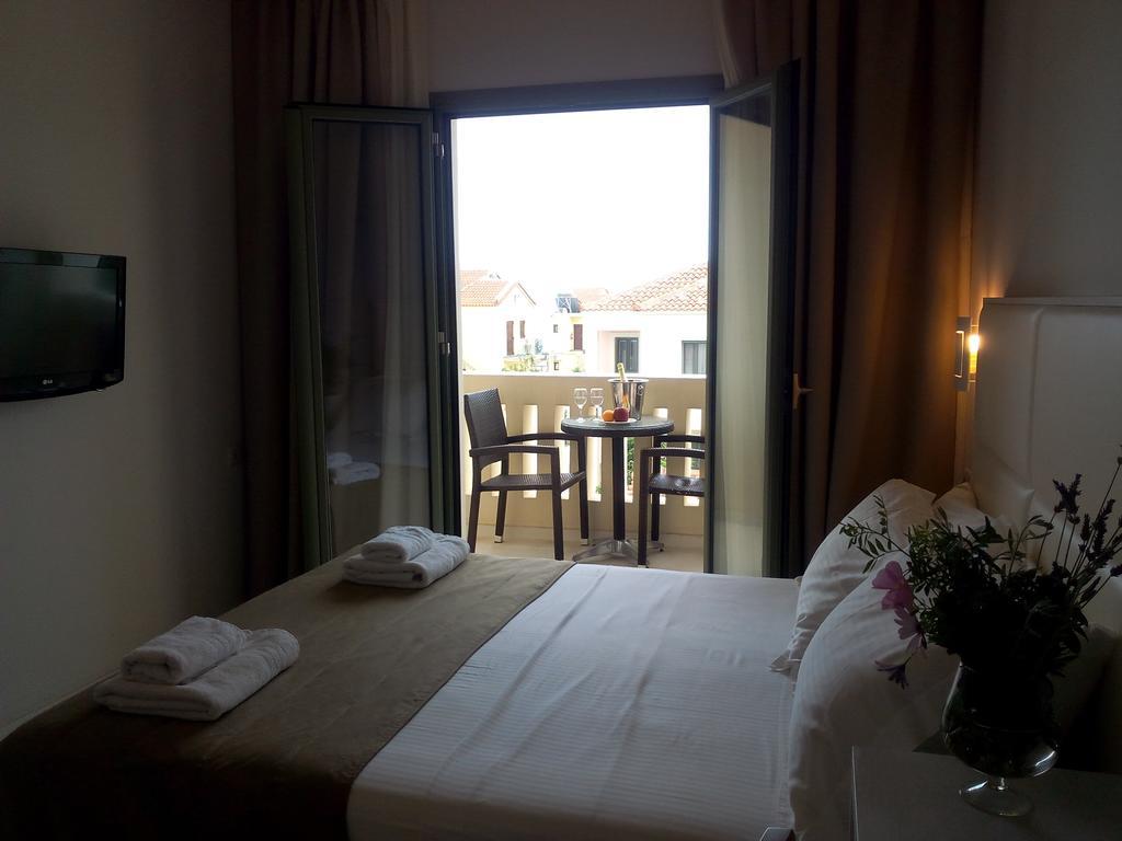 Aphrodite Samos Suites Marathókampos Eksteriør bilde