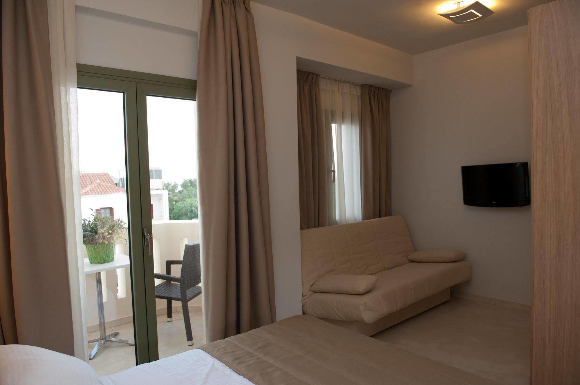 Aphrodite Samos Suites Marathókampos Eksteriør bilde