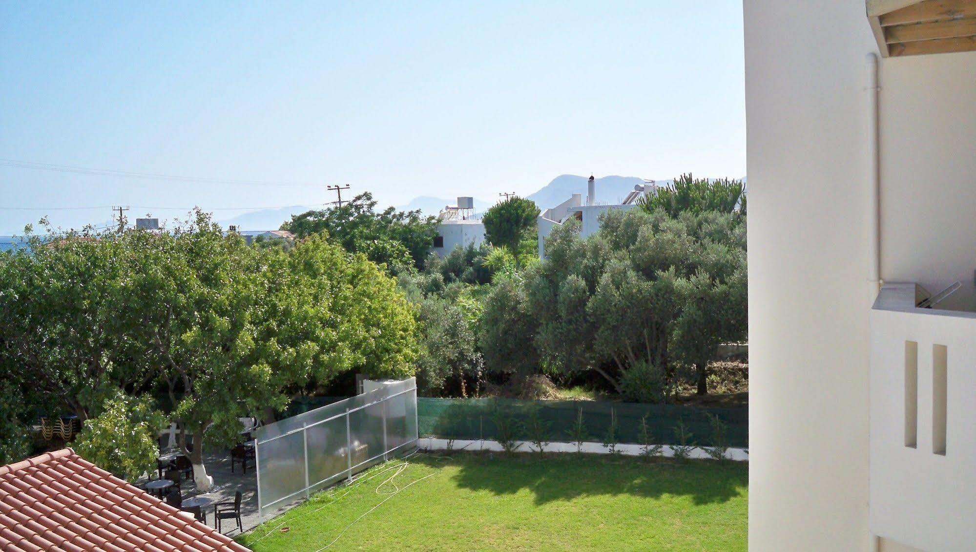 Aphrodite Samos Suites Marathókampos Eksteriør bilde