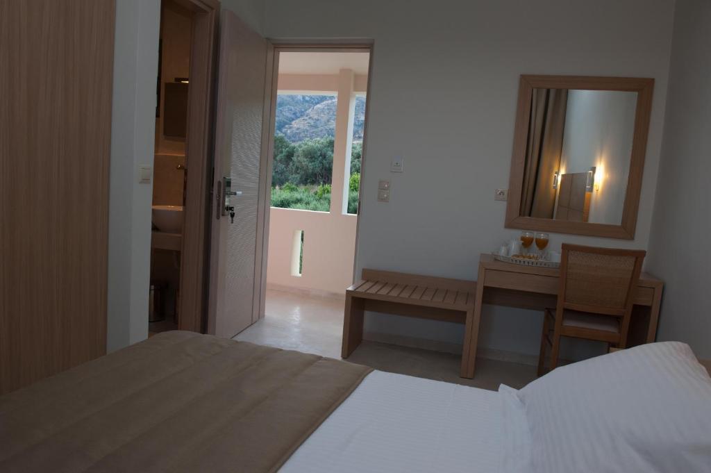 Aphrodite Samos Suites Marathókampos Rom bilde